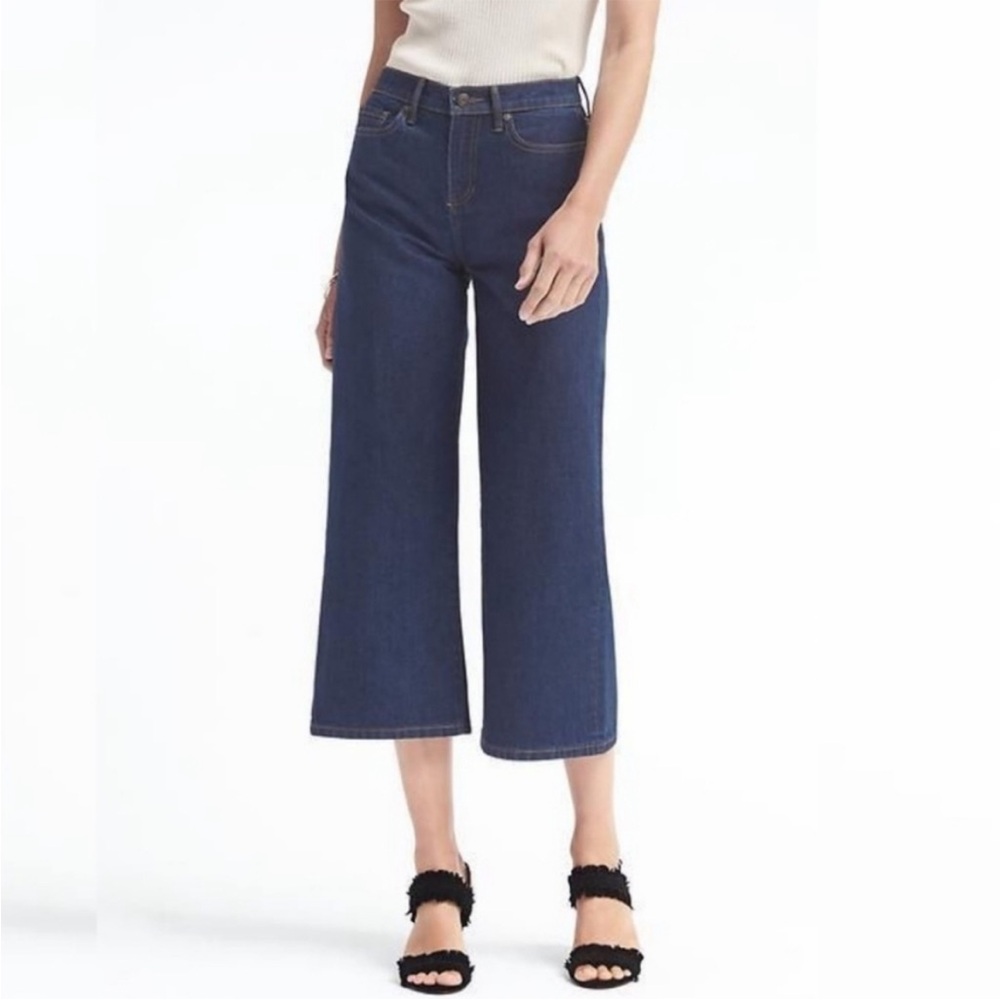 Banana Republic High Rise Wide Leg Crop Jean sz 29/8 Dark Blue